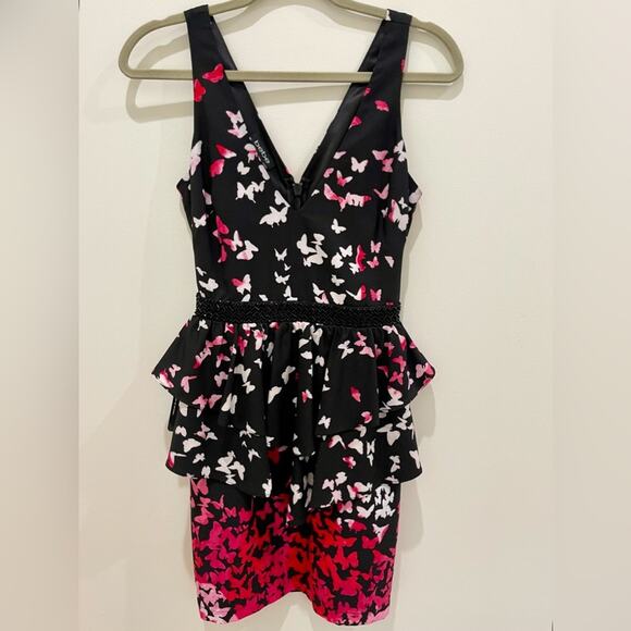 NWT Bebe Butterfly Peplum Sleeveless Dress Size xs - Picture 1 of 6